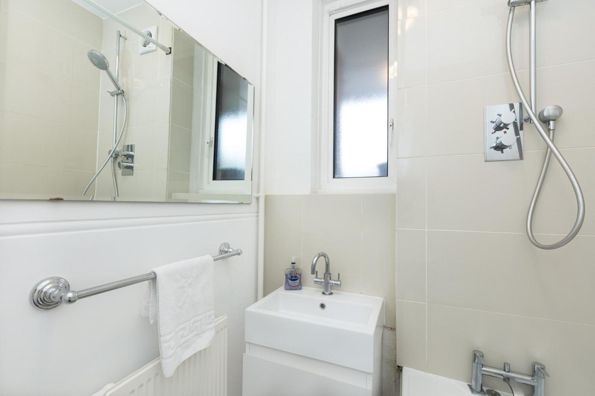 Bright Modern 1 Bedroom Flat, 5 Min To Vauxhall St Londres Exterior foto